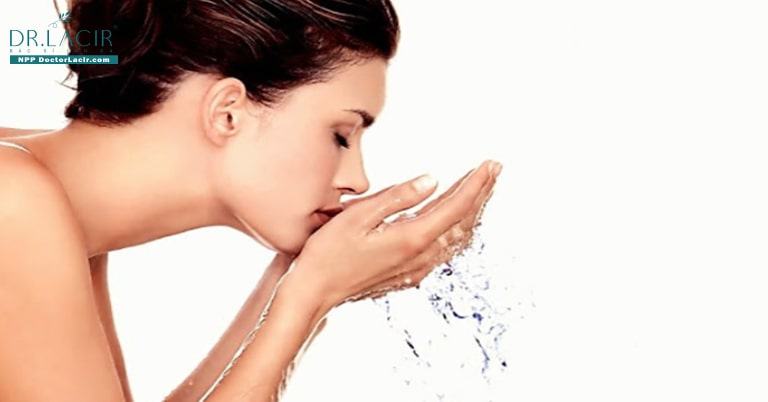 Chăm Sóc Da Mùa Mưa, Tưởng Không Cần Mà Hóa Cần “Không Tưởng”
